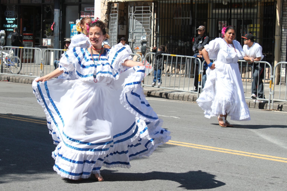 CarnavalWhiteDresses.png